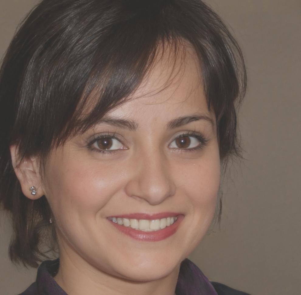 Emma Kowalski, Head of Business Development at lavonirex