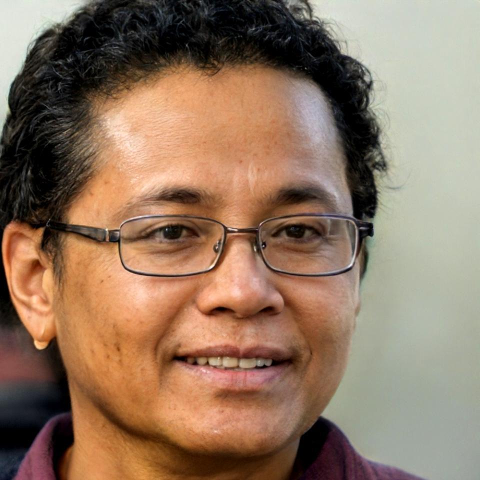 Senior business strategist Hamish Kavanaugh specializing in diversification preparation